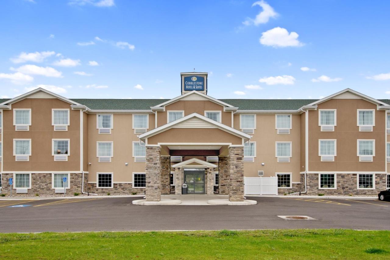 Cobblestone Hotel & Suites - Остин Екстериор снимка